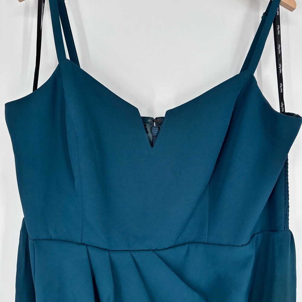 City Chic Sassy V Midi Dress in Emerald size S/16 Notch V Neck Adjustable Straps - Picture 5 of 14